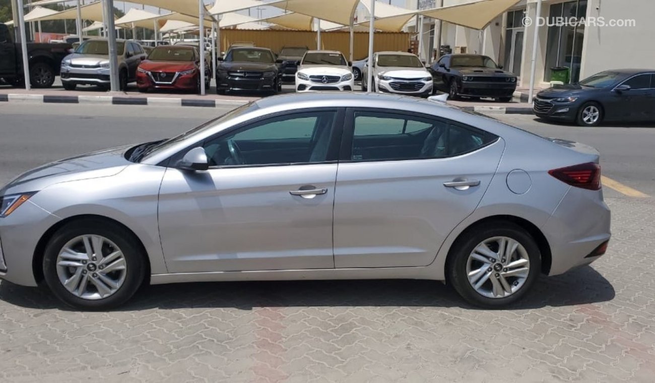 Hyundai Elantra SE - New Shape