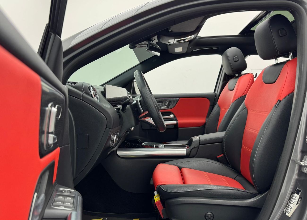 مرسيدس بنز GLA 200 2024 Mercedes-Benz GLA 200 AMG Night package, 2029 Agency Warranty + 2026 Service Contract, Agency F