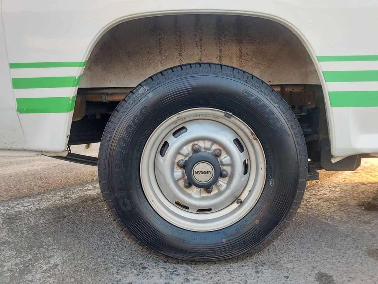 Nissan Caravan NISSAN CARAVAN VAN RHD 1997 MODEL 3.1 L DIESEL MANUAL(PM00945)