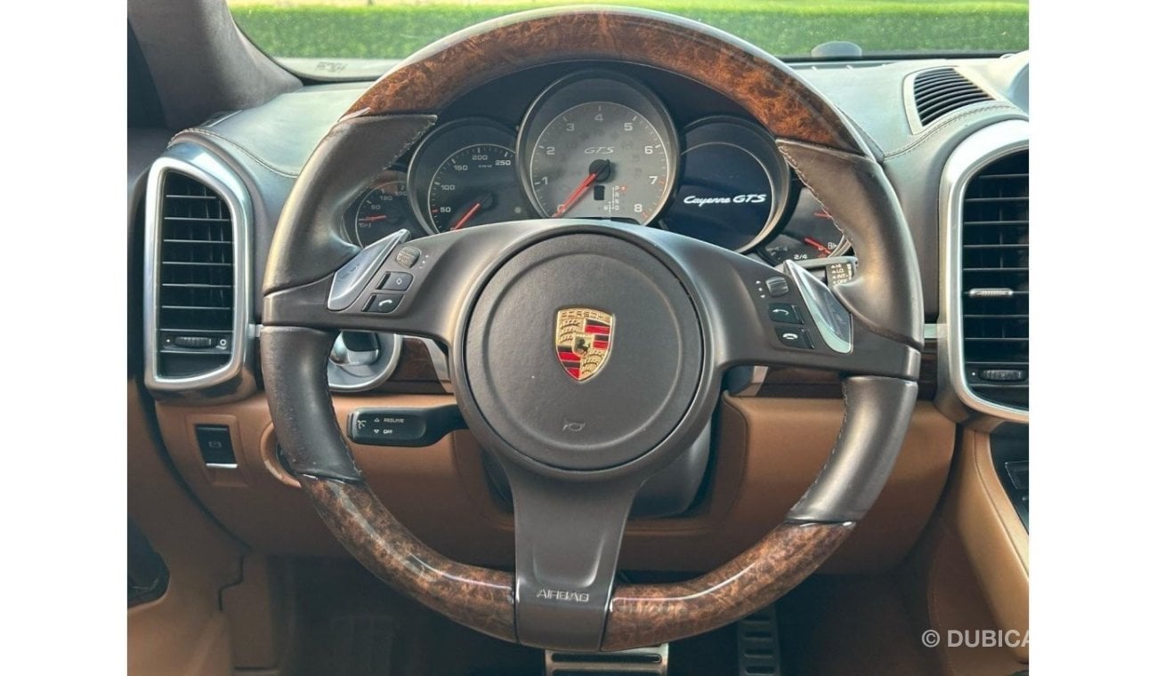 بورش كايان Porsche Cayenne GTS 2014 GCC // orginal paint // perfect condition