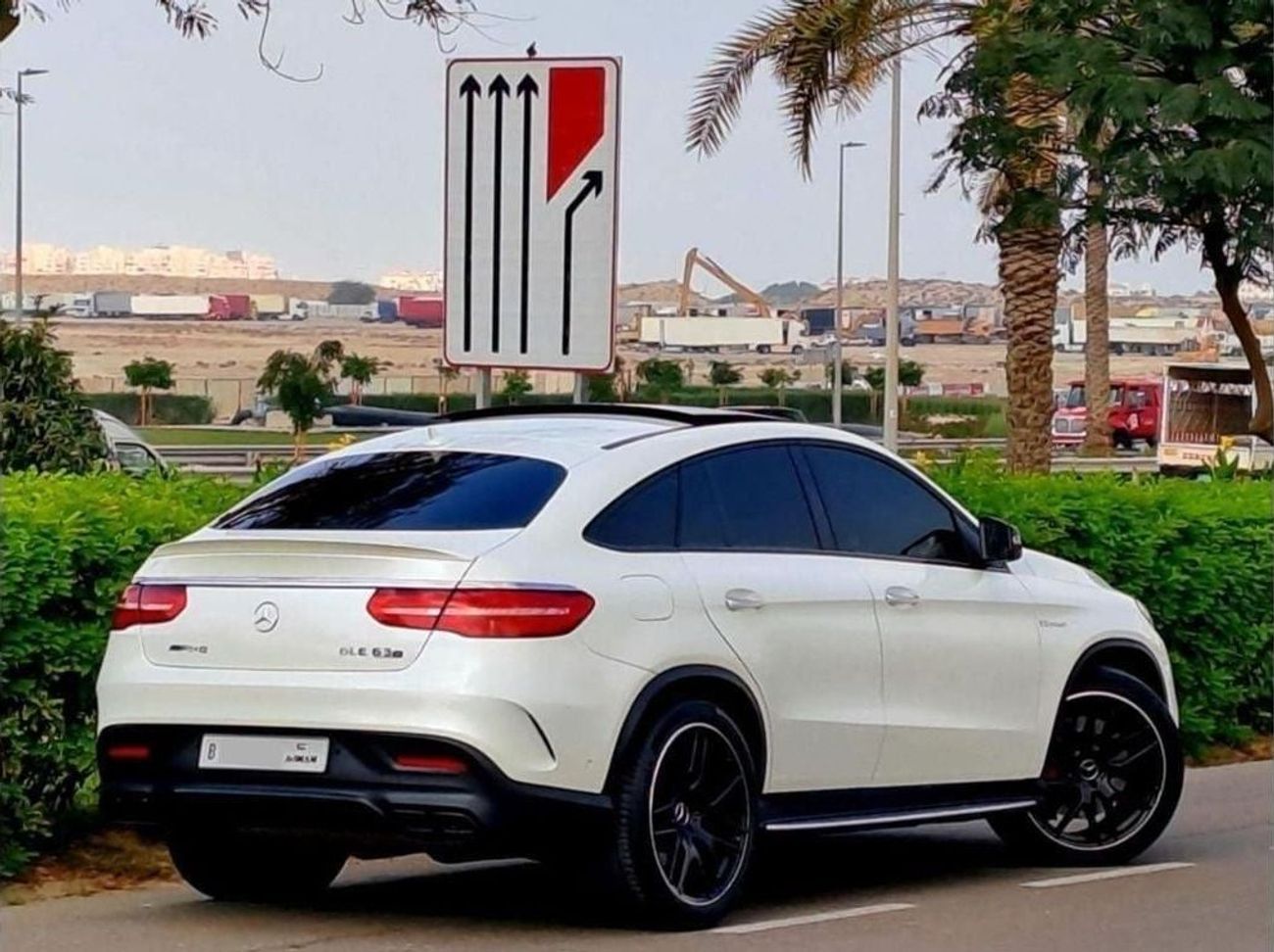 Mercedes-Benz GLE 63 S AMG MERCEDES BENZ GLE 63 S AMG | 2016 MODEL | GCC (2650X48 MONTHLY)