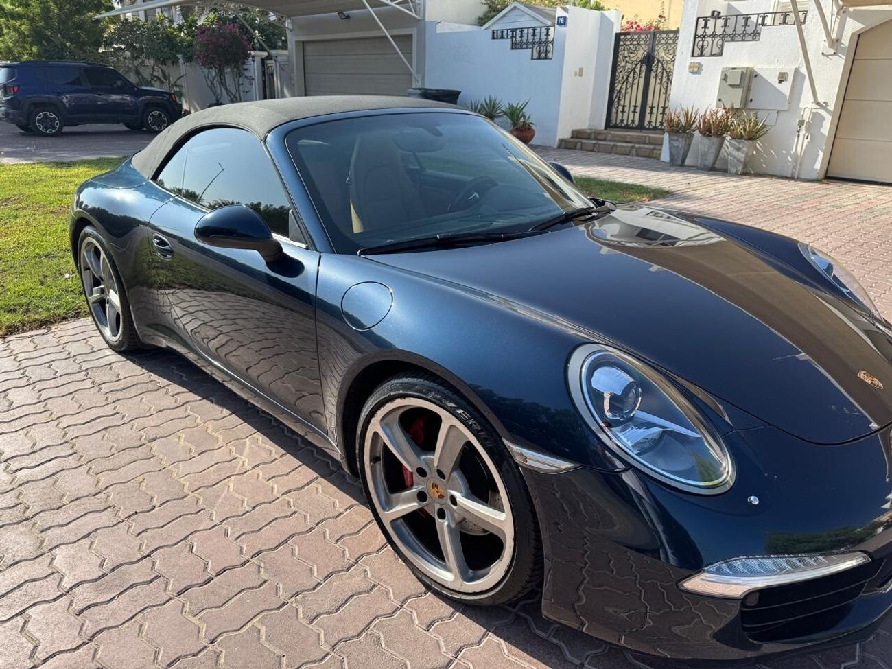 Porsche 911 Carrera S 3.8L (385 HP) Convertible
