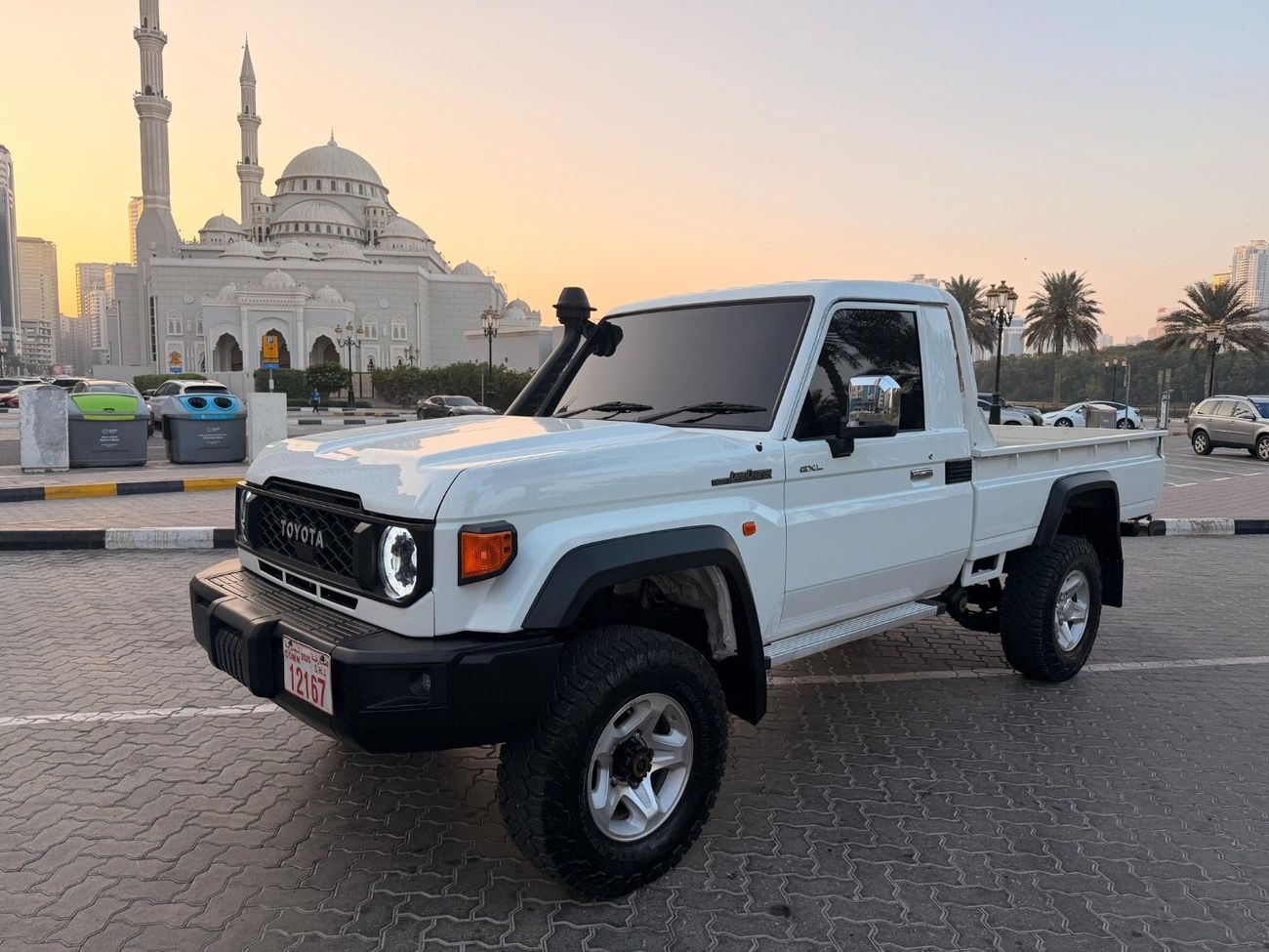 تويوتا لاند كروزر بيك آب GXL V8 Turbo Diesel Right Hand Drive