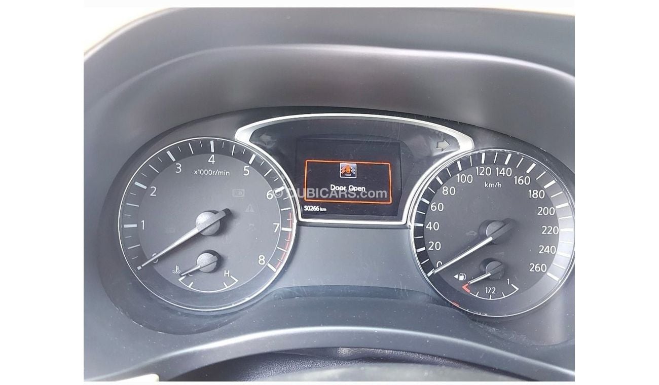 Nissan Pathfinder SV