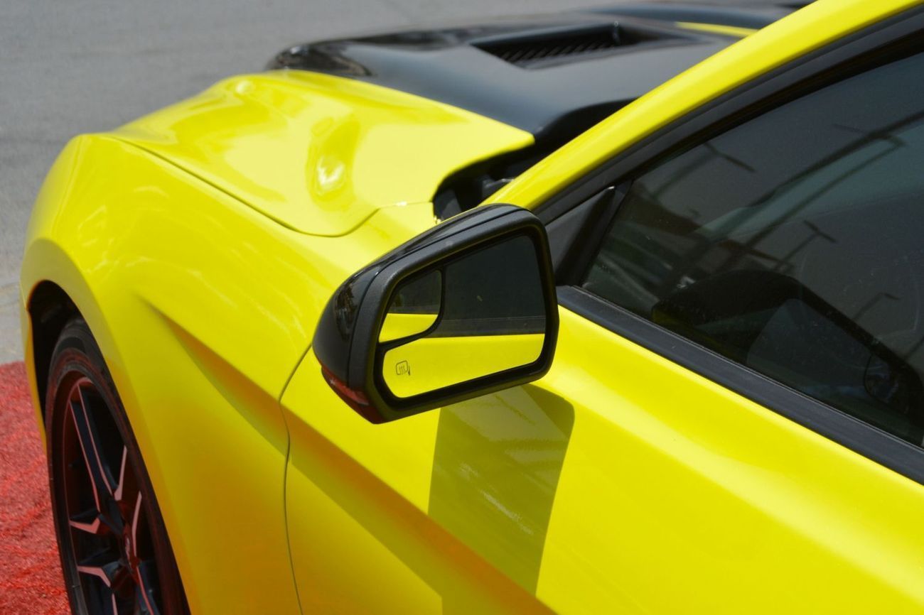 فورد موستانج MUSTANG -CONVERTIBLE- ATTRACTIVE SHAPE AND COLOR //IN VERY GOOD CONDITION