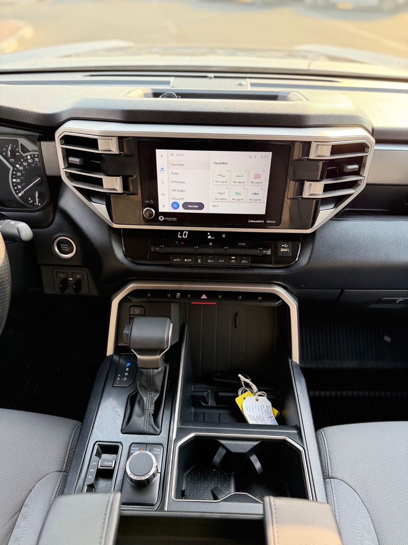 Toyota Tundra 4WD 2024