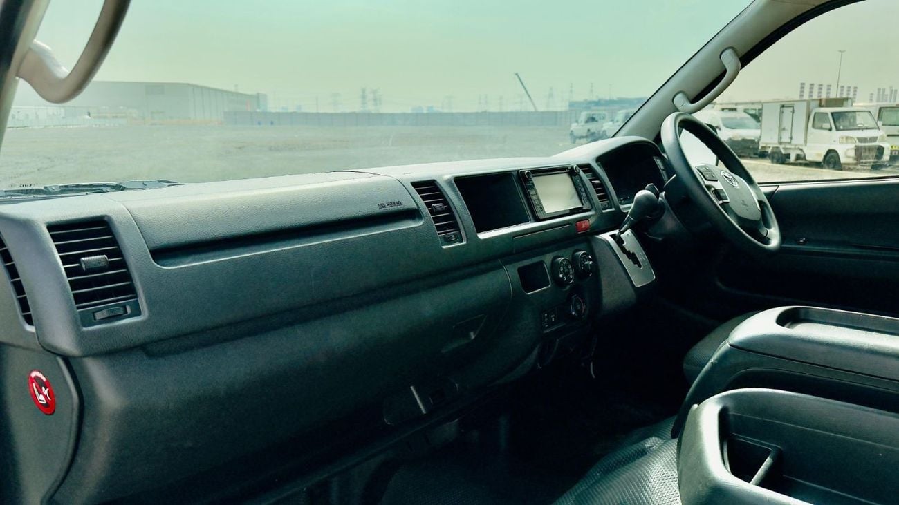 Toyota Hiace 2.7L PETROL ENGINE | RHD | 2017 | AUTOMATIC TRANSMISSION | 9+ Seats [Good Condition]