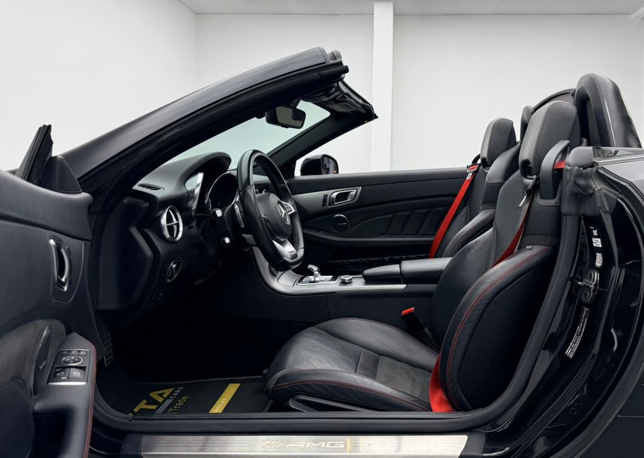 مرسيدس بنز SLC 43 AMG 2017 Mercedes SLC 43 AMG, Full Service History, Fully Loaded, Excellent Condition, Euro