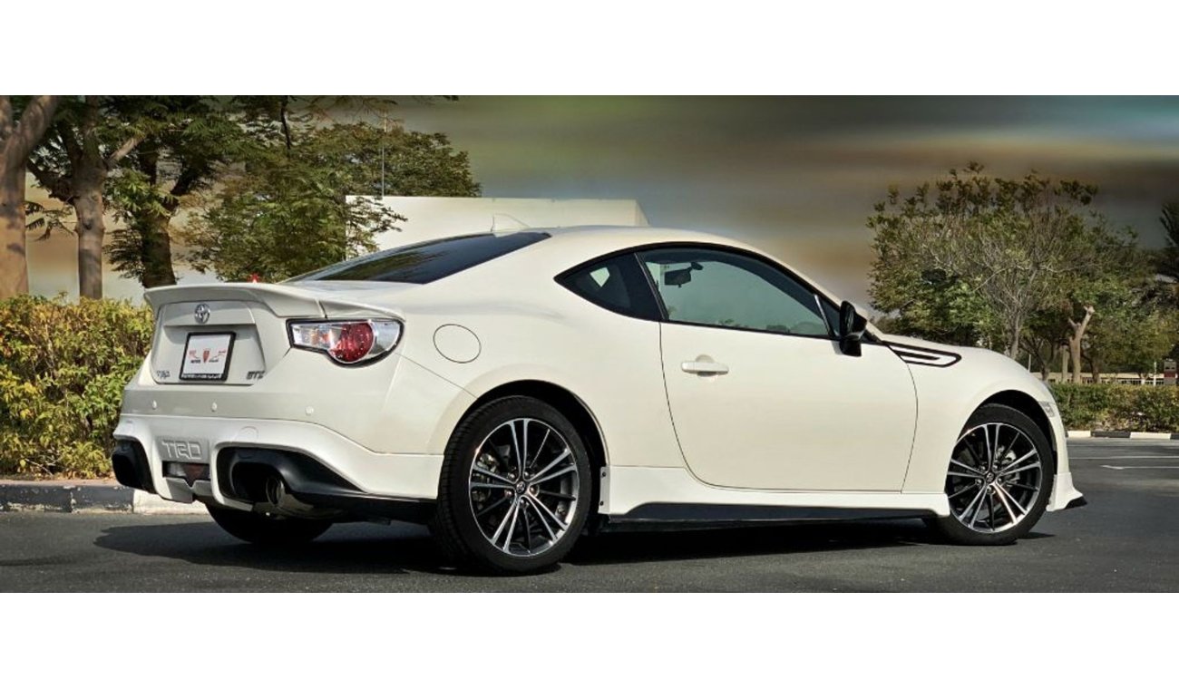 Toyota 86 GT 86 - EXCELLENT CONDITION - 11,000 KM - TRD KIT