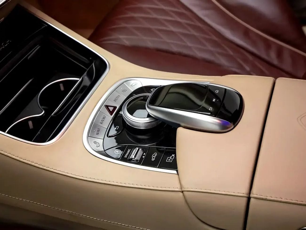مرسيدس مايباخ S650 مايباخ Mercedes Benz | Maybach | S650 | GCC Specs | V12 Luxury Sedan