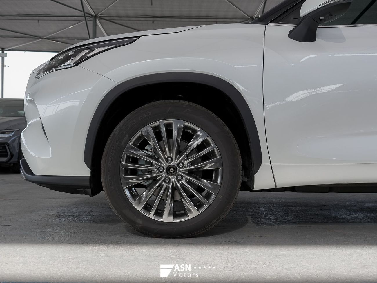 تويوتا هايلاندر 2.5L Hybrid AWD Extreme Edition 7 Seats 2025 (Export Price)