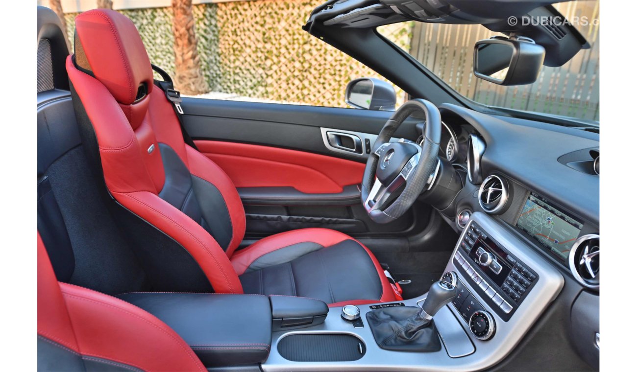 مرسيدس بنز SLK 55 AMG AMG 5.5L V8 | 2,135 PM | 0% Downpayment | Immaculate Condition! | Under Warranty! | Full Option!