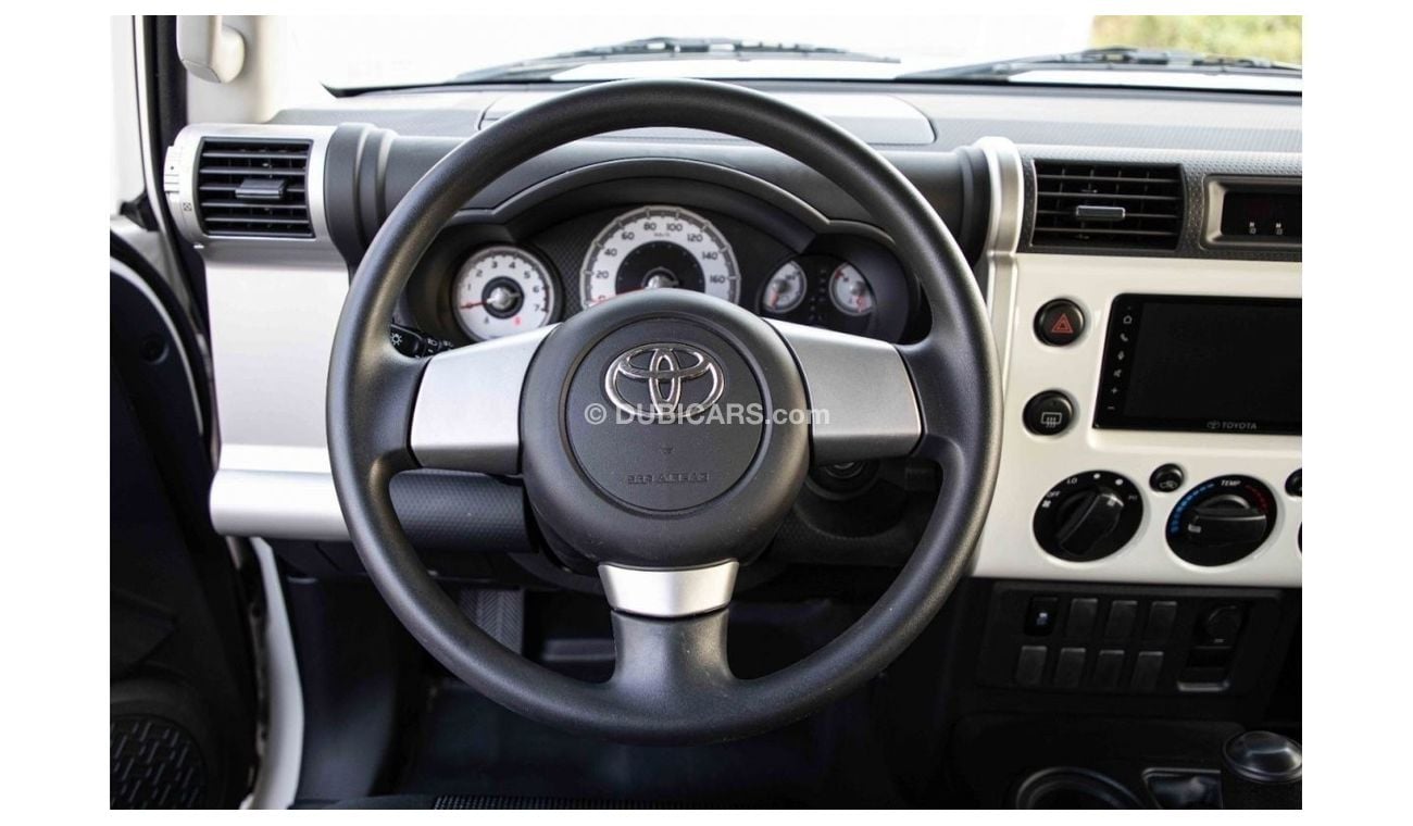 Toyota FJ Cruiser 2023 Toyota FJ Cruiser 4.0 STD Petrol A/T