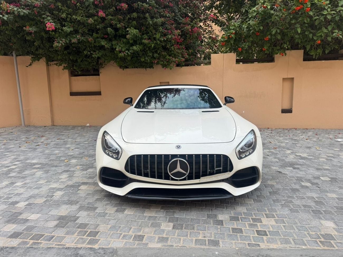 مرسيدس بنز AMG GT C Mercedes-Benz AMG GT Convertible