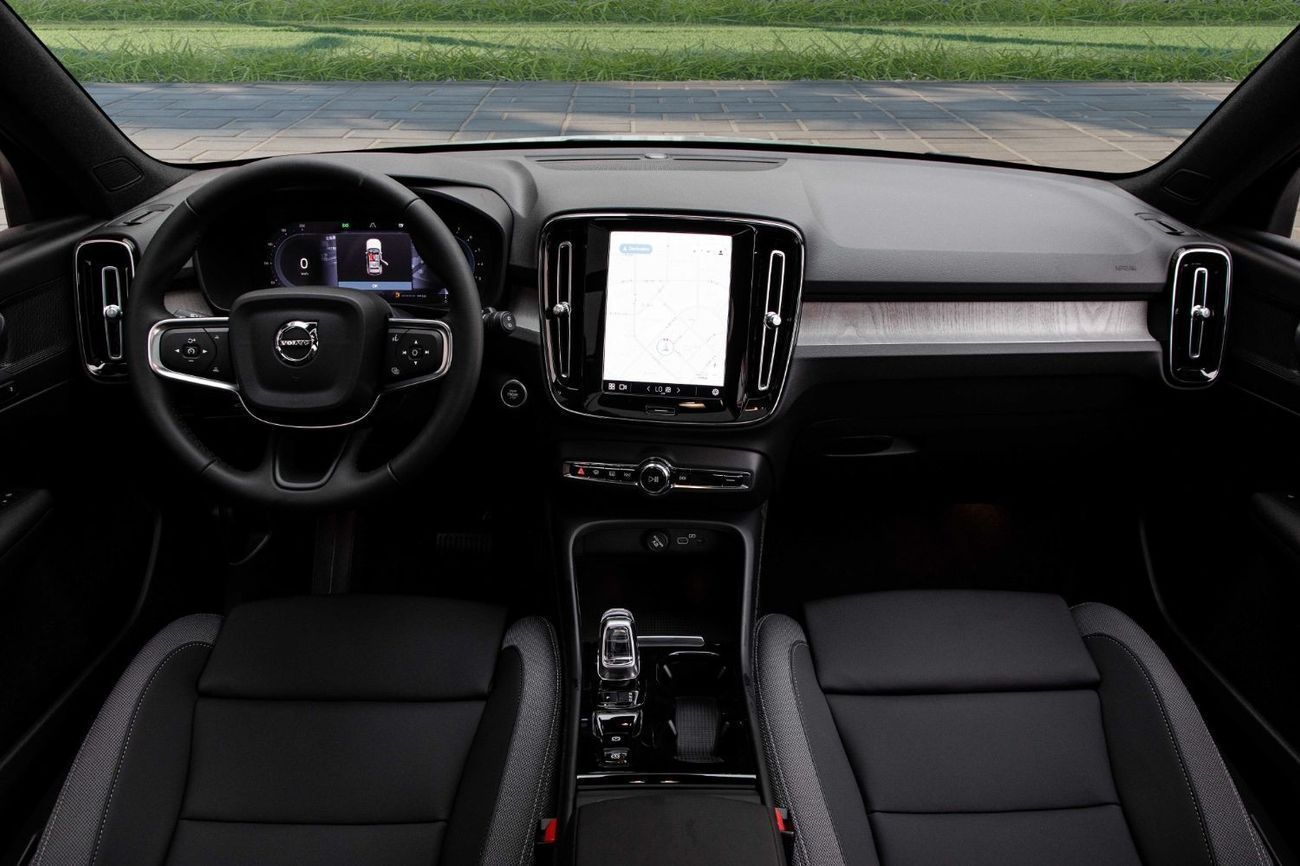 Volvo XC40 2,350 P.M | 0% Downpayment | Volvo XC40 B3 | Brand New!