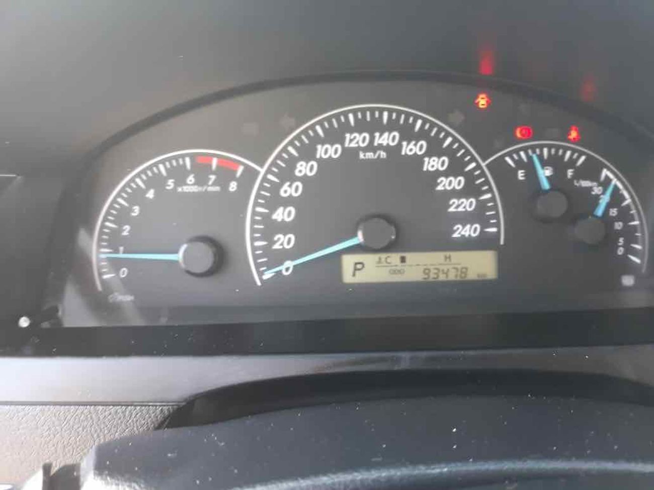 تويوتا كامري سياره نظيفه جدا بدون حوادث بحاله ممتاذه