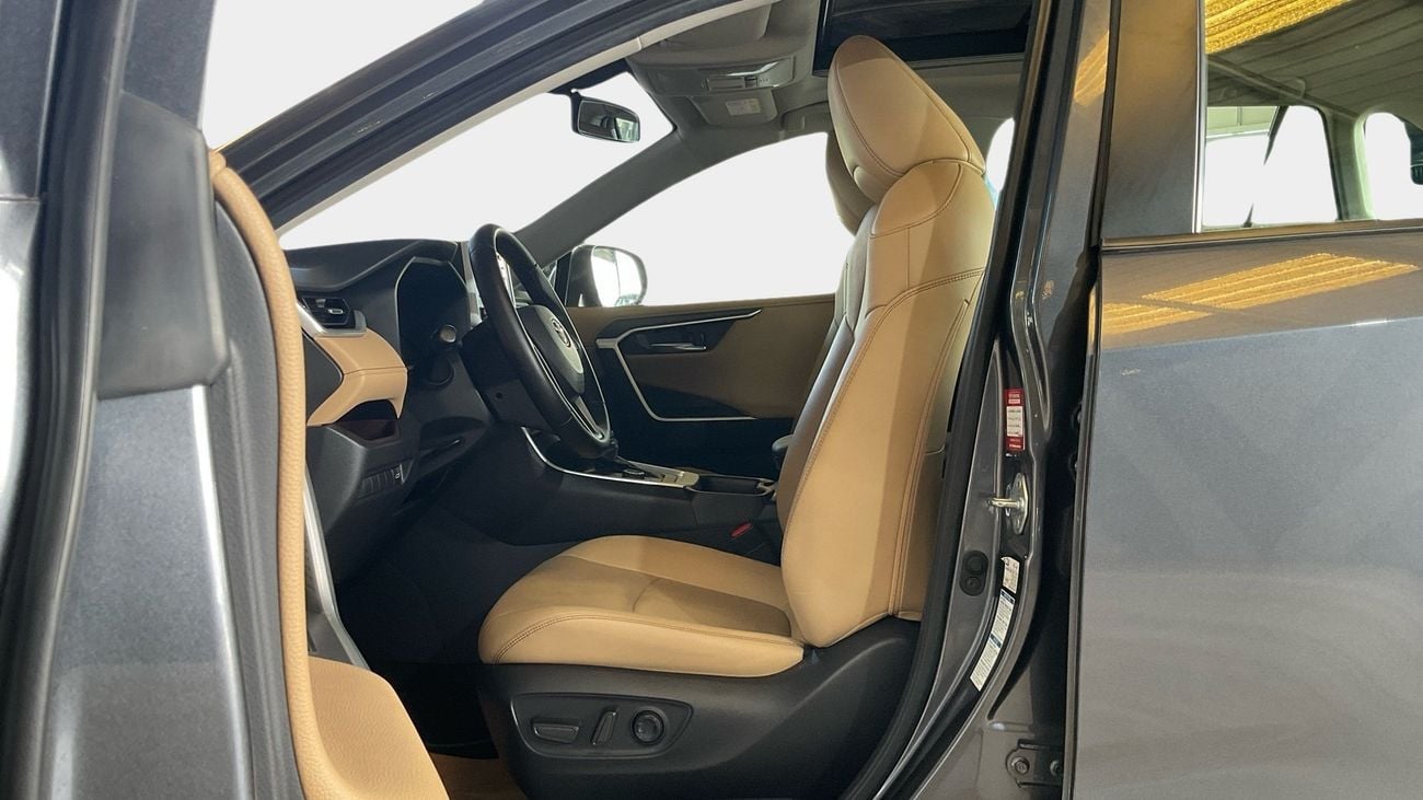 Toyota RAV4 VXR HEV 2.5L (219 HP) 4WD VXR HEV | Guaranteed Warranty | 0 Down Payment