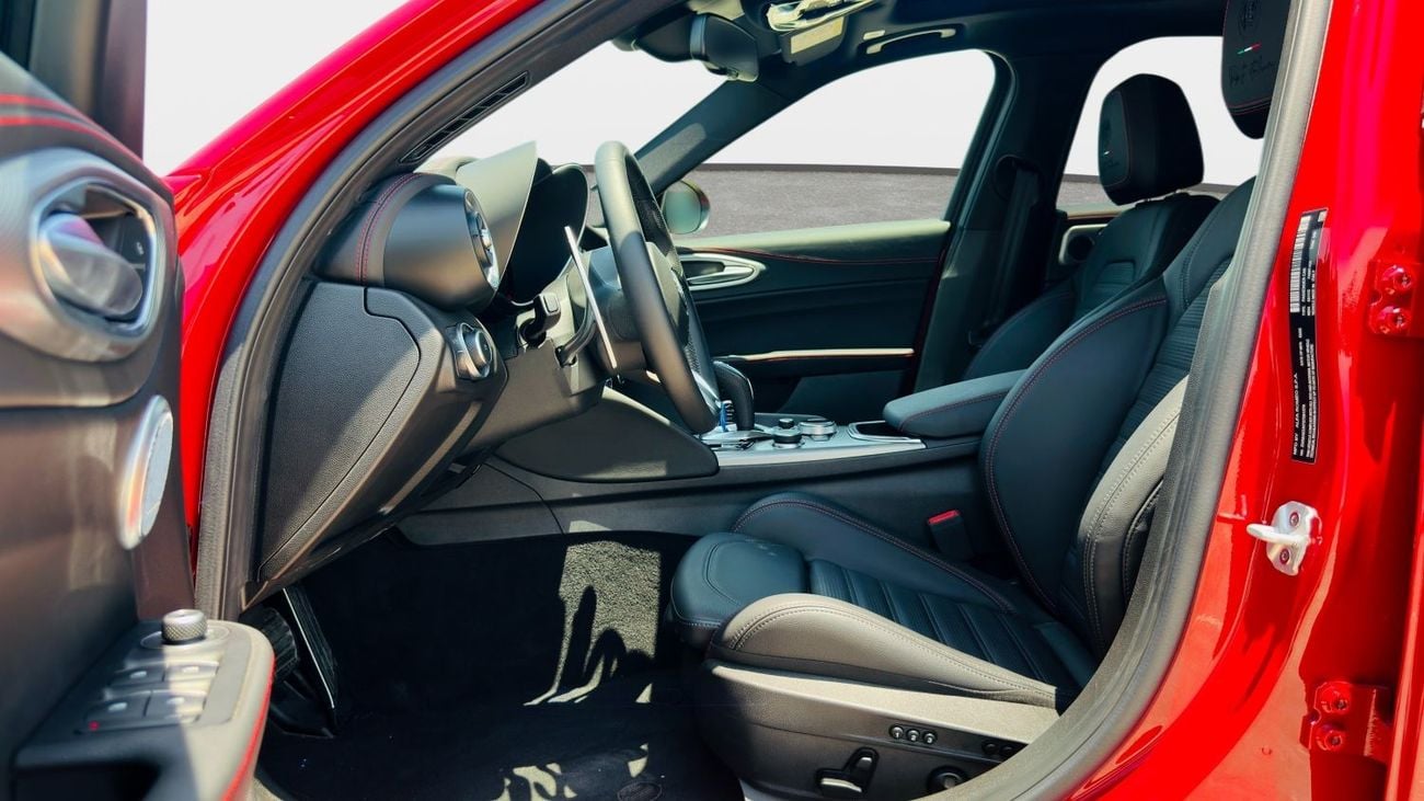 Alfa Romeo Giulia | 2025 | Brand New | AED 3,251/ Month | GCC Specs | Gargash Warranty and Service