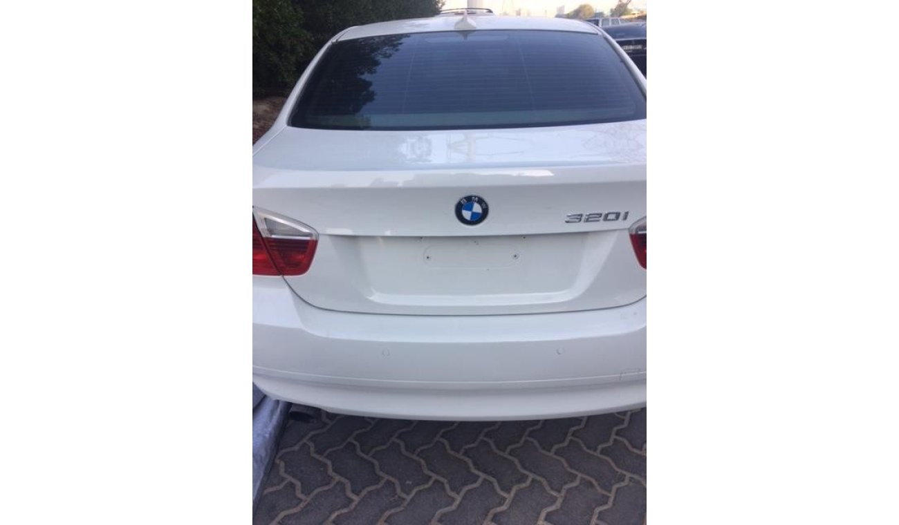 BMW 320i