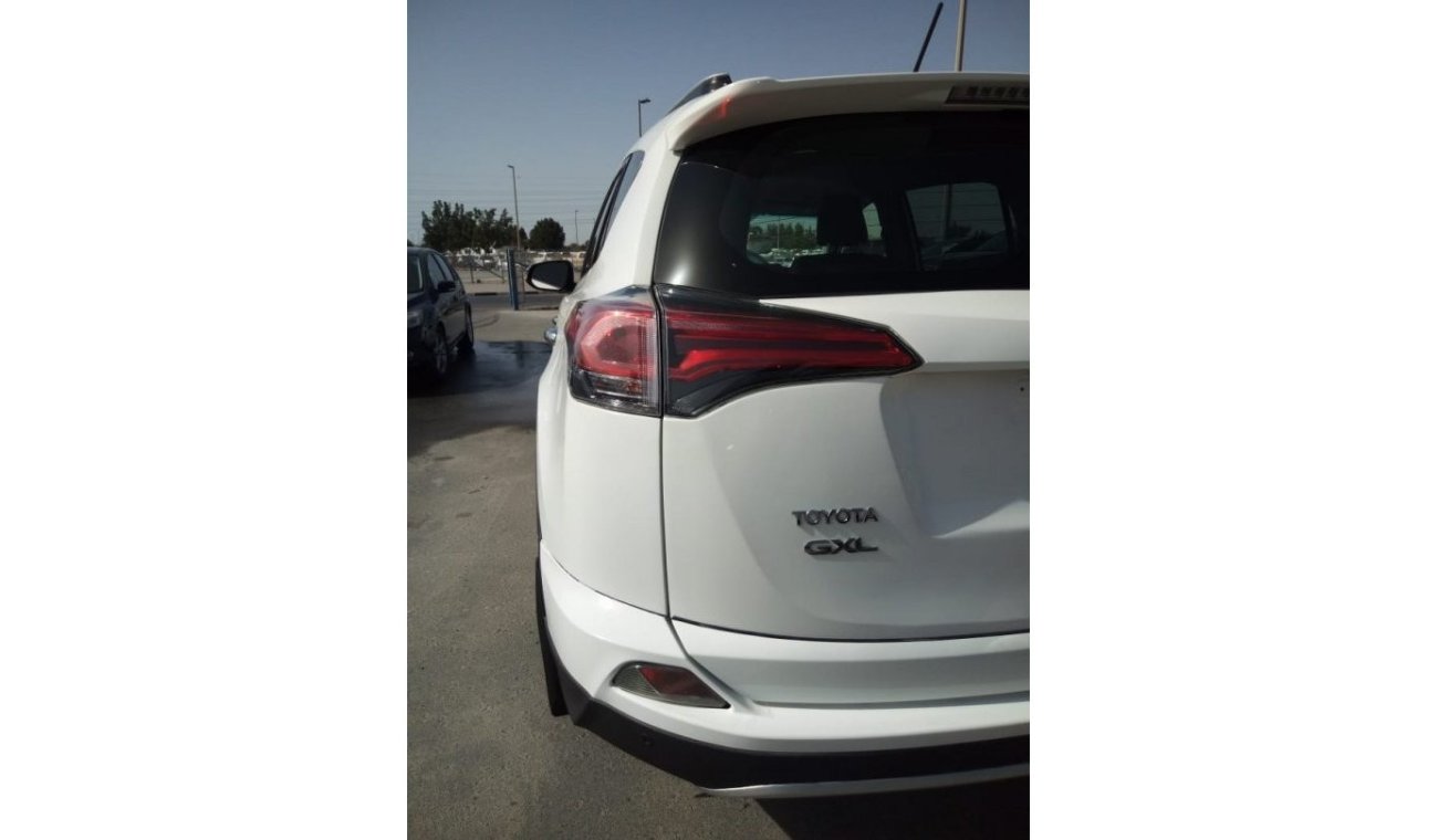 تويوتا راف ٤ 2015 AT, AWD, [Right Hand Drive], Perfect Condition, 2.5L, Petrol