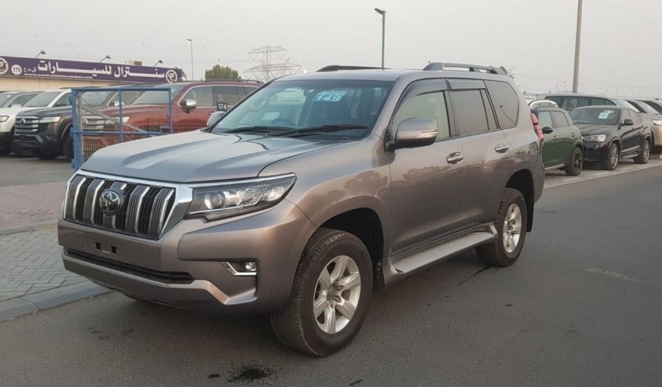 Toyota Prado 2.7cc PETROL LEATHER SEATS ELECTRIC SEATS 7 SEATER FACELIFTED INTERIOR AND EXTERIOR TO 2022 DESIGN
