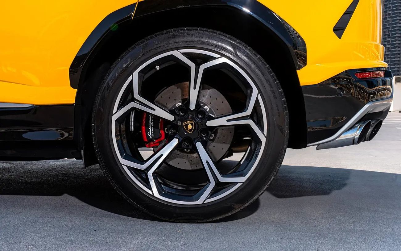 لامبورغيني اوروس 4.0T V8 Performante 30319 Per Month