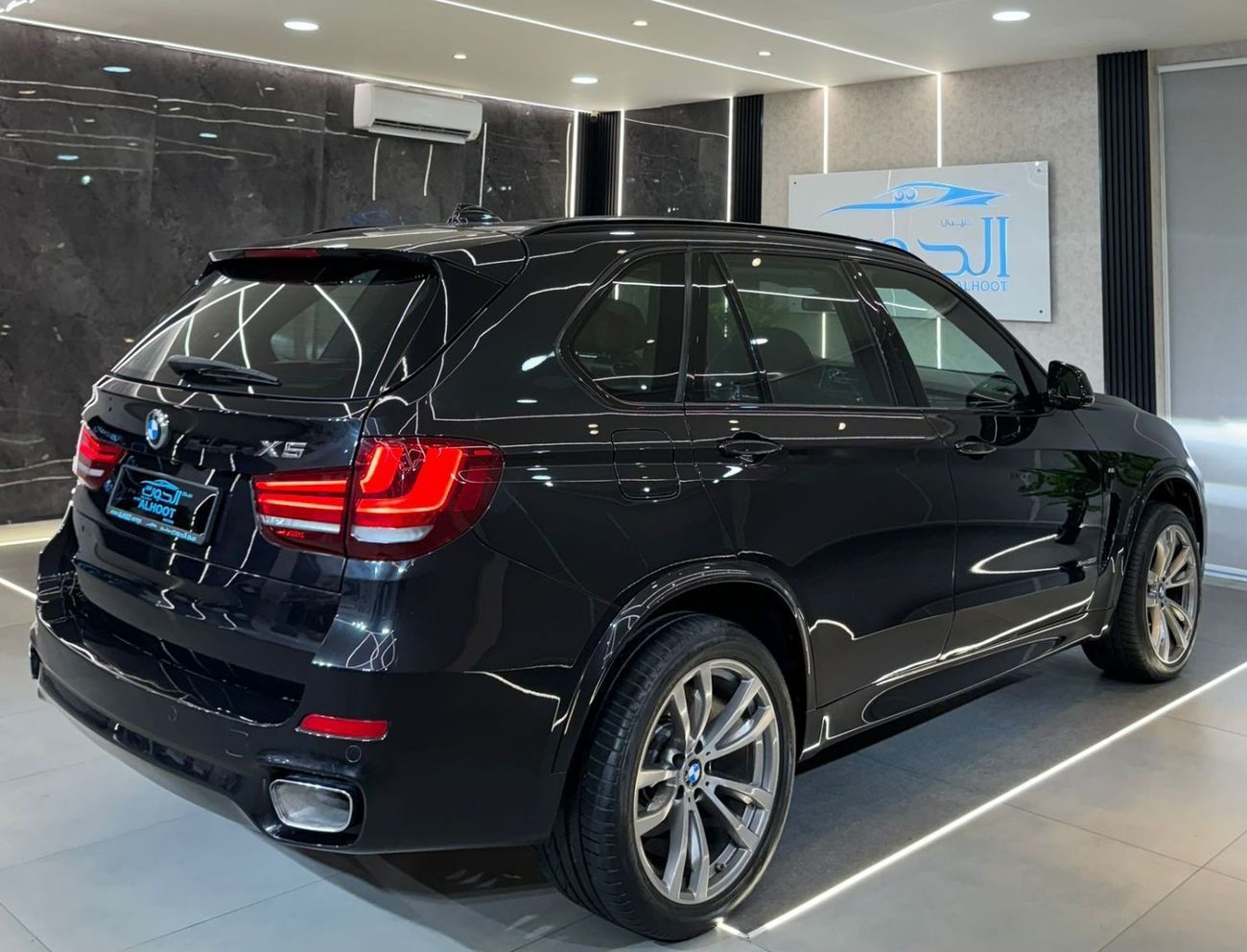 بي أم دبليو X5 50i Luxury 4.4L (7 Seater) AMAZING BMW X5 V8 || 7 SEATS || FULL OPTIONS || GCC II ACCIDENTS FREE I|