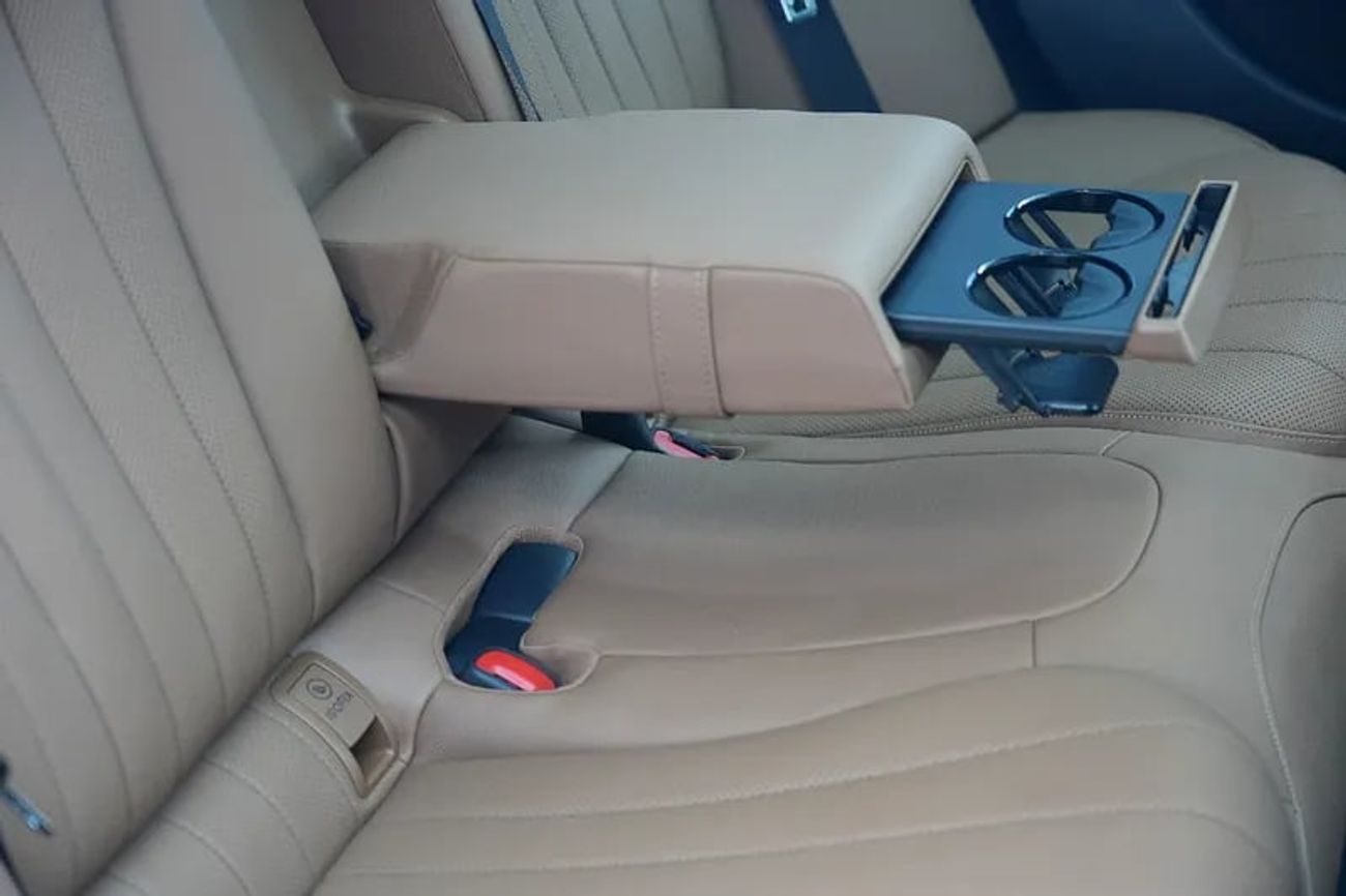 Mercedes-Benz E300 E 300 | GCC 0km | Agency Warranty | AMG Package