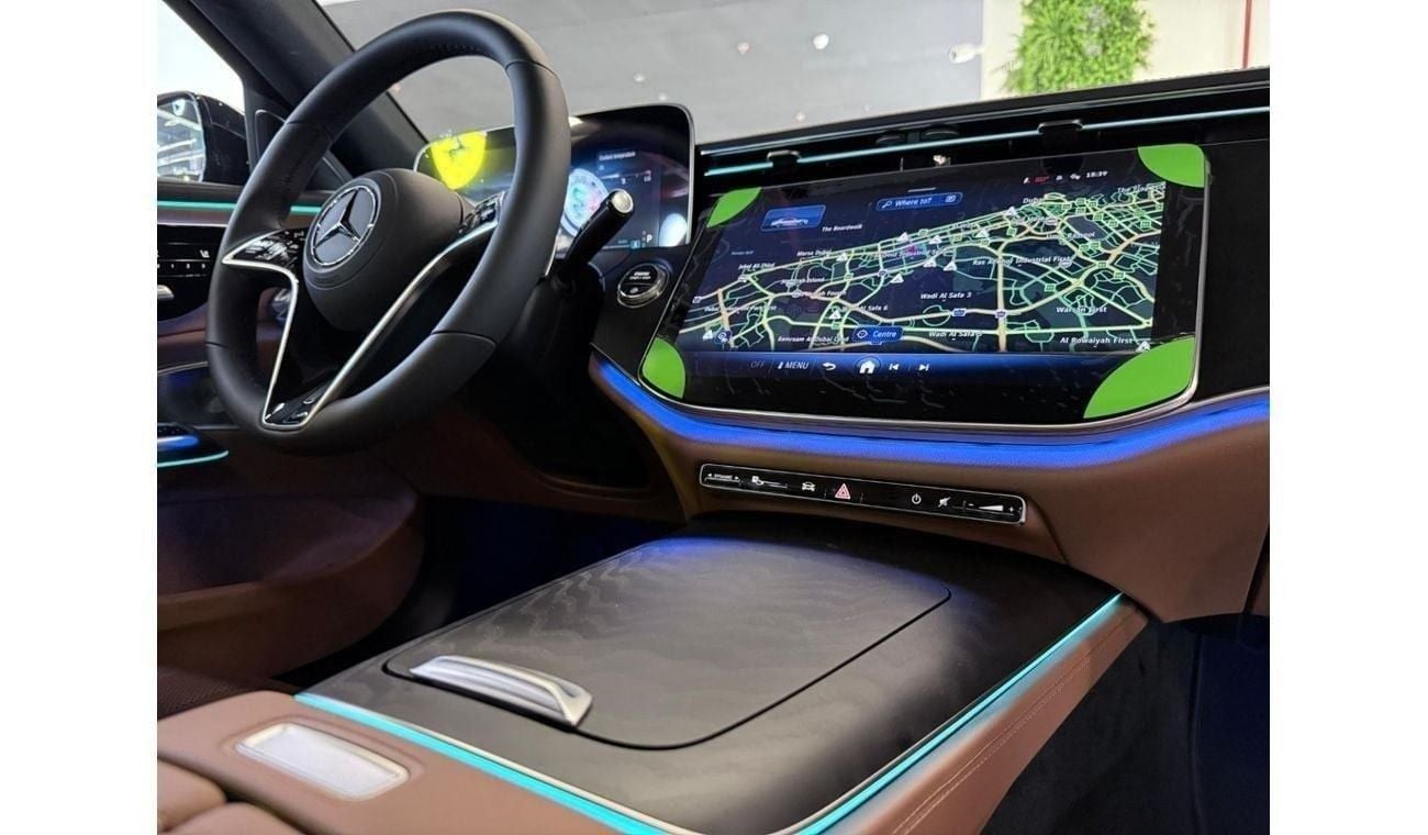 Mercedes-Benz E200 2025 MERCEDES BENZ E200 AMG LINE - Dealer Warranty 2 years could be extend