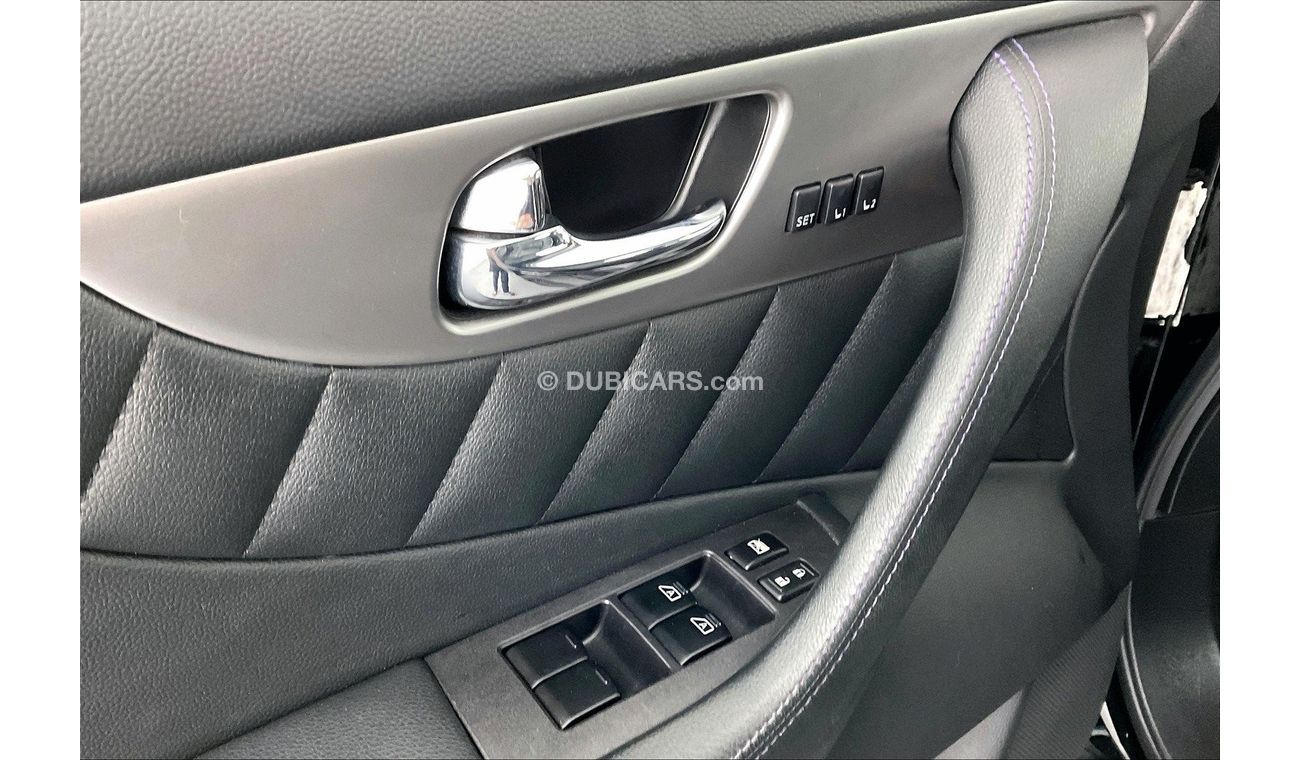 Infiniti QX70 Sport Luxury