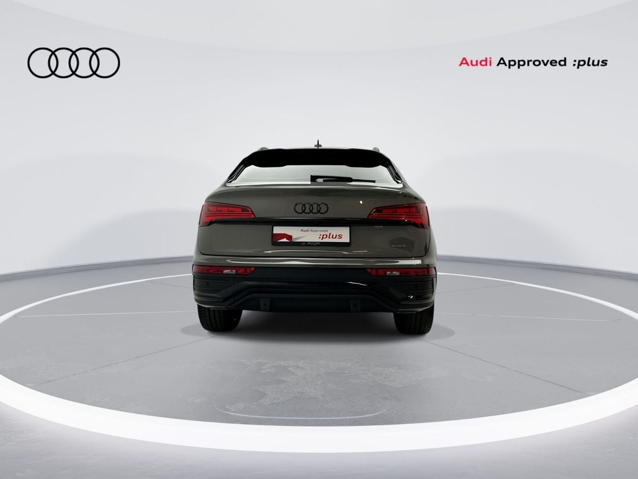 أودي Q5 45 TFSI Quattro S Line 2.0L (252 HP) Q5 Sportback S line 45 TFSI quattro 249hp (Ref# 89770) - EXCLUS