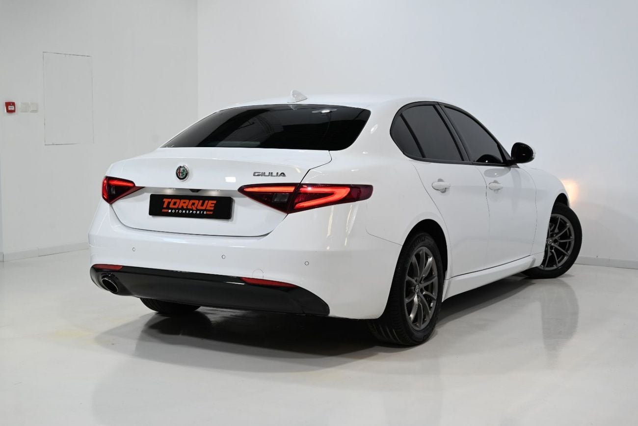 Alfa Romeo Giulia STD 2022 Alfa Romeo Giulia, 2027 Alfa Warranty and Service Pack, Alfa Service History, GCC