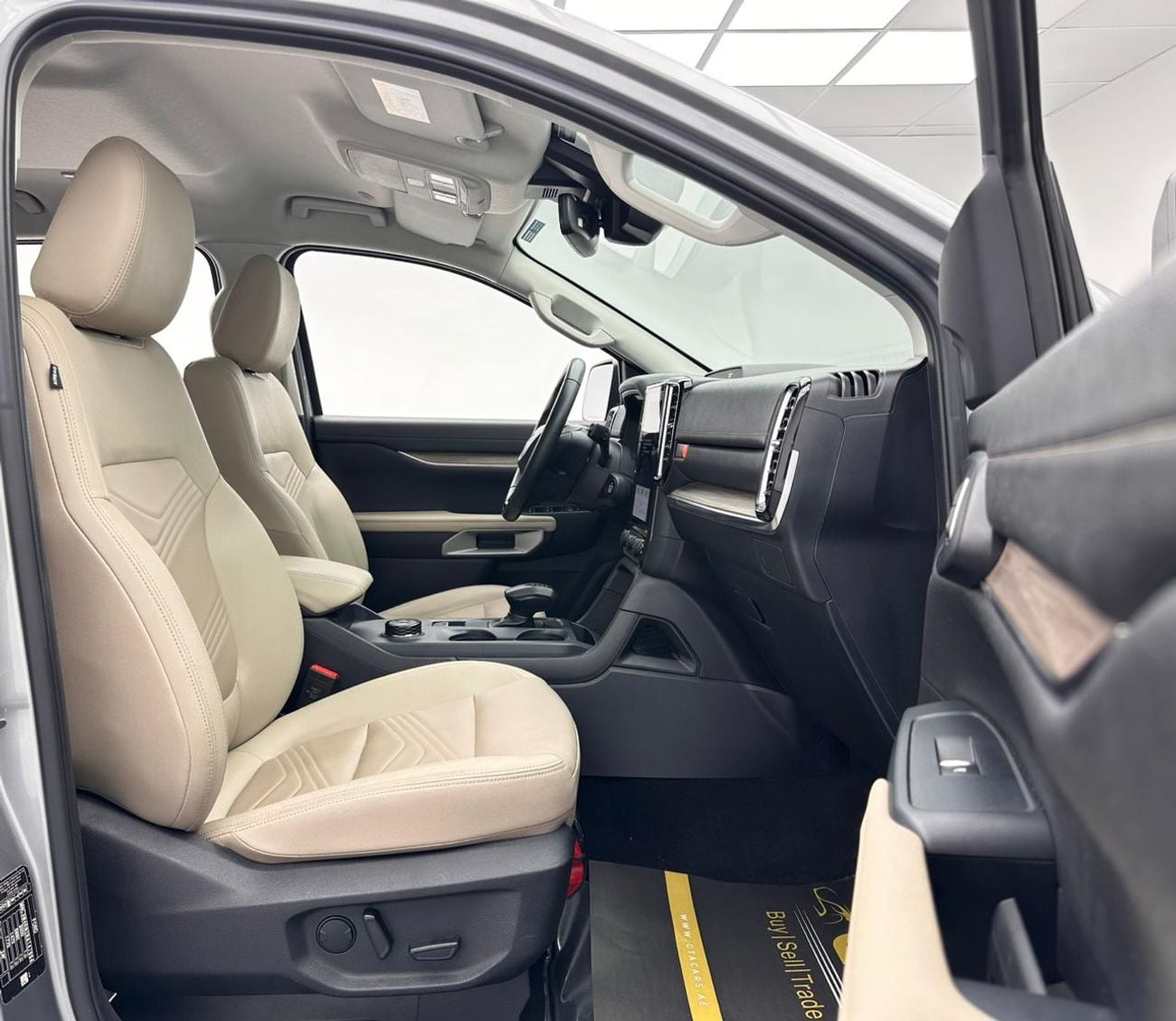 Ford Everest 2024 Ford Everest XLT 4x4, Jan/2029 Ford Warranty + Service Contract, Ford Full Service History, GCC