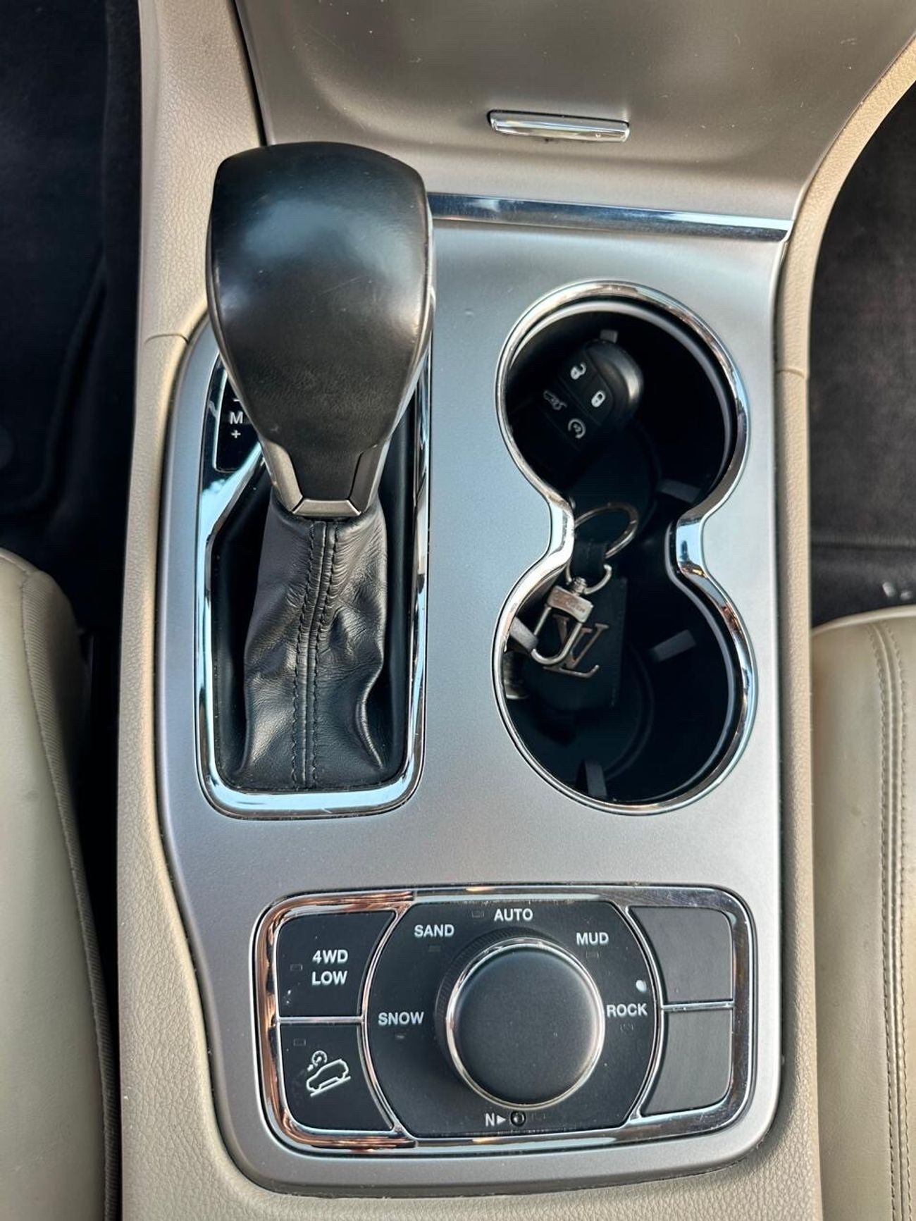 جيب جراند شيروكي