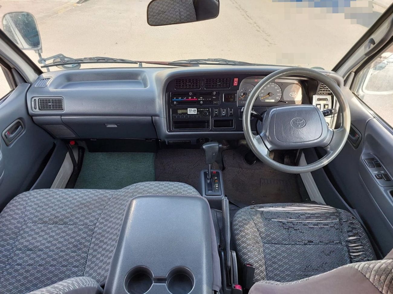 Toyota Hiace TOYOTA HIACE COMMUTER VAN RHD 1999 MODEL 2.4 L PETROL AUTOMATIC(PM01708)