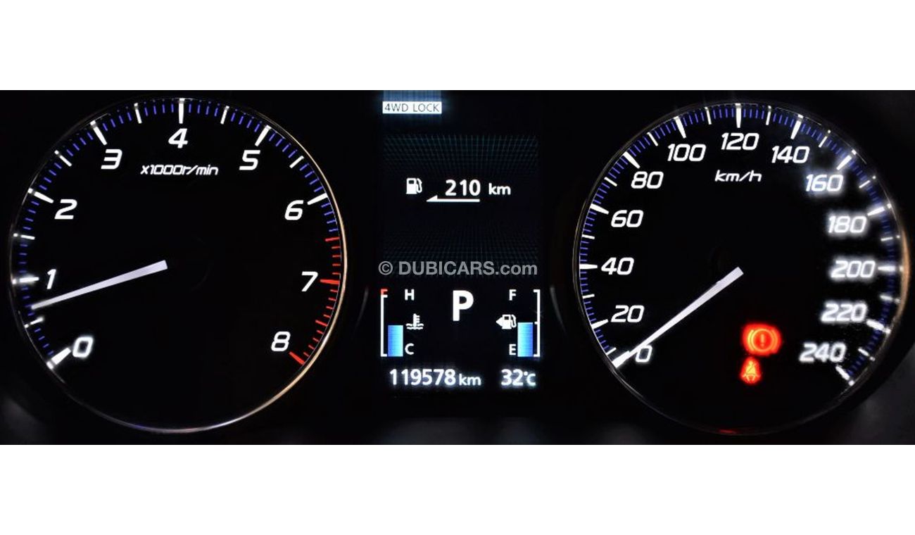 ميتسوبيشي آوتلاندر AMAZING Mitsubishi Outlander 4WD 2015 Model!! in Silver Color! GCC Specs