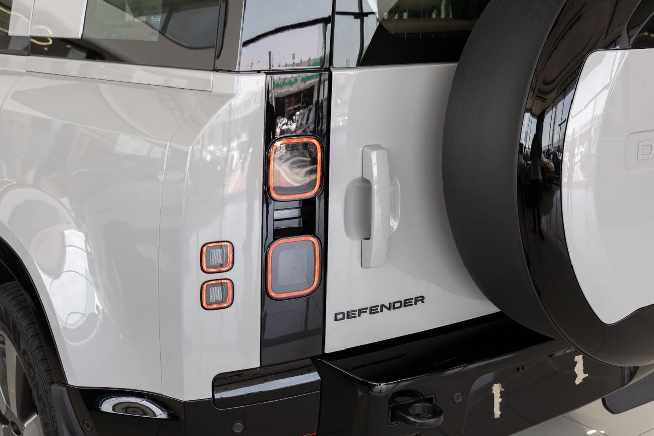 Land Rover Defender Land Rover Defender | 110 X-Dynamic SE (P400) | GCC Specs | 2026 (Export)