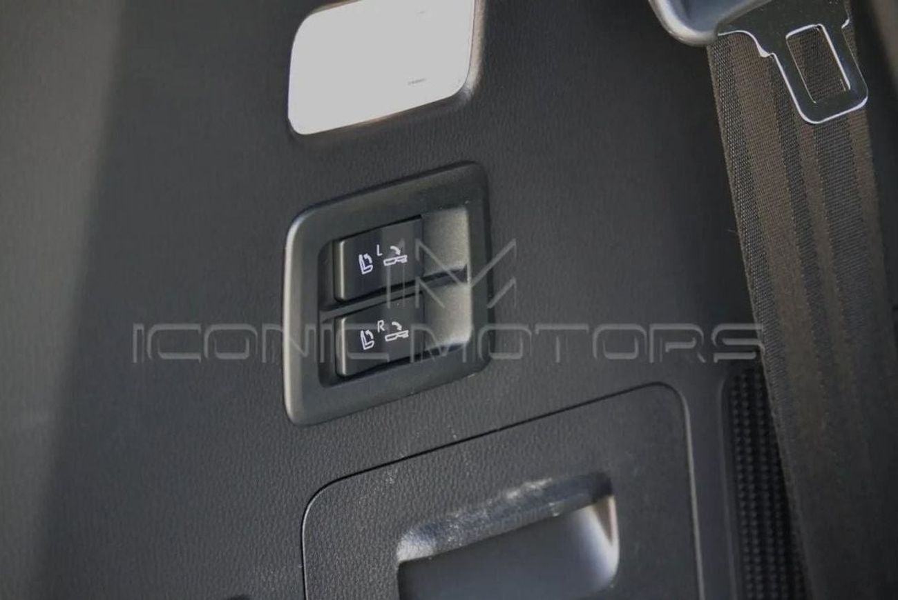 Toyota Land Cruiser 3.5L Petrol VXR