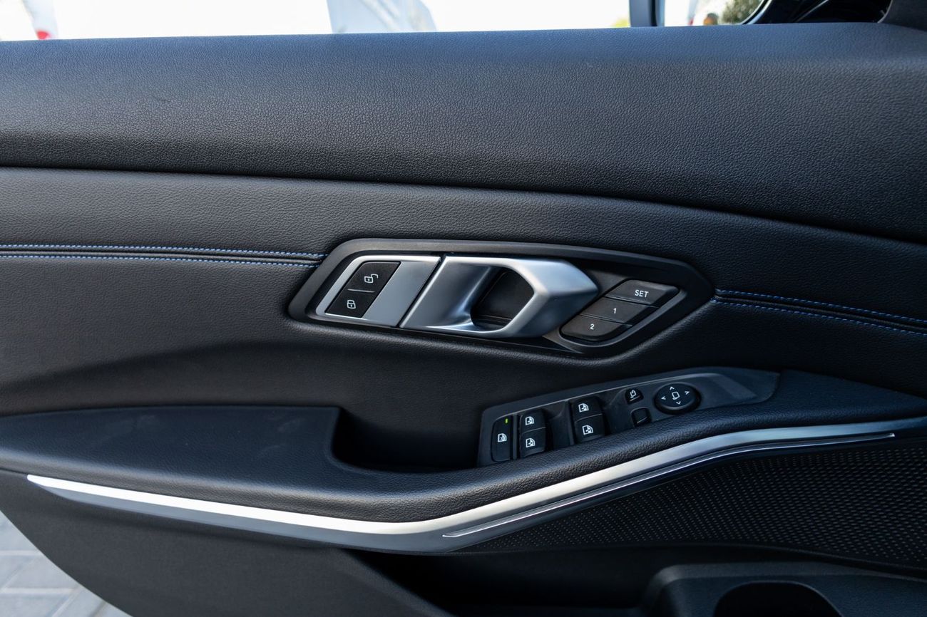 BMW 330i M Sport 2.0L (258 HP)