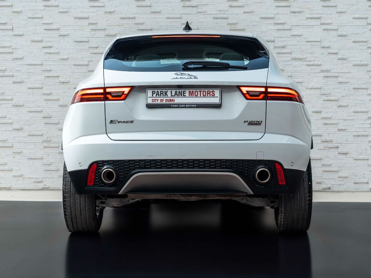 Jaguar E Pace P200