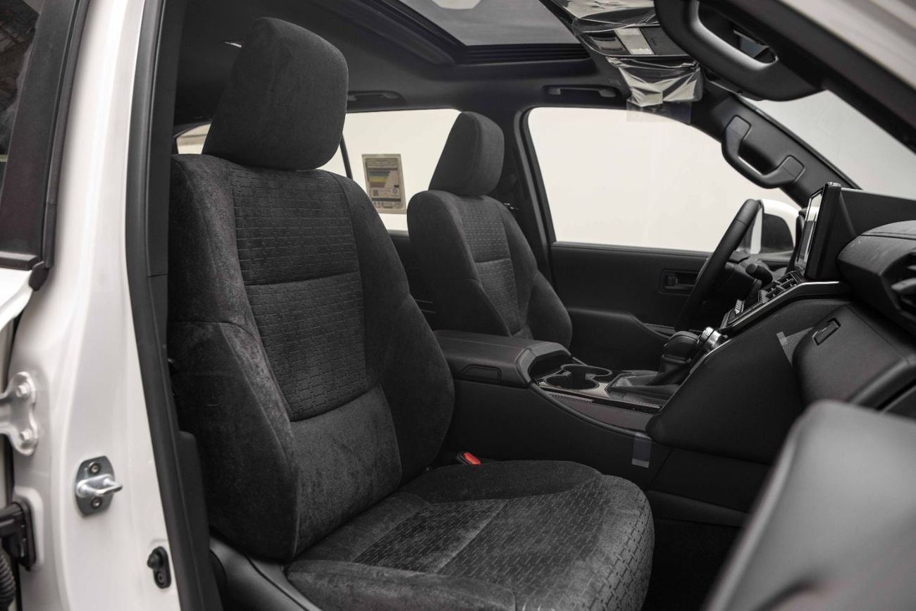 تويوتا لاند كروزر GXR Standard 3.5L - White Pearl Inside Black | Export Only