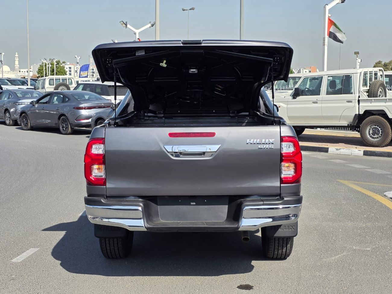 تويوتا هيلوكس diesel 2.8 liter right hand drive only for export available