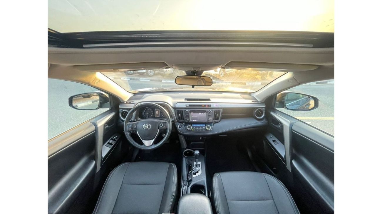 Toyota RAV4 2018 Toyota Rav4 2.5L V4 - Push Start and Auto Trunk Full Option With 2 keys -