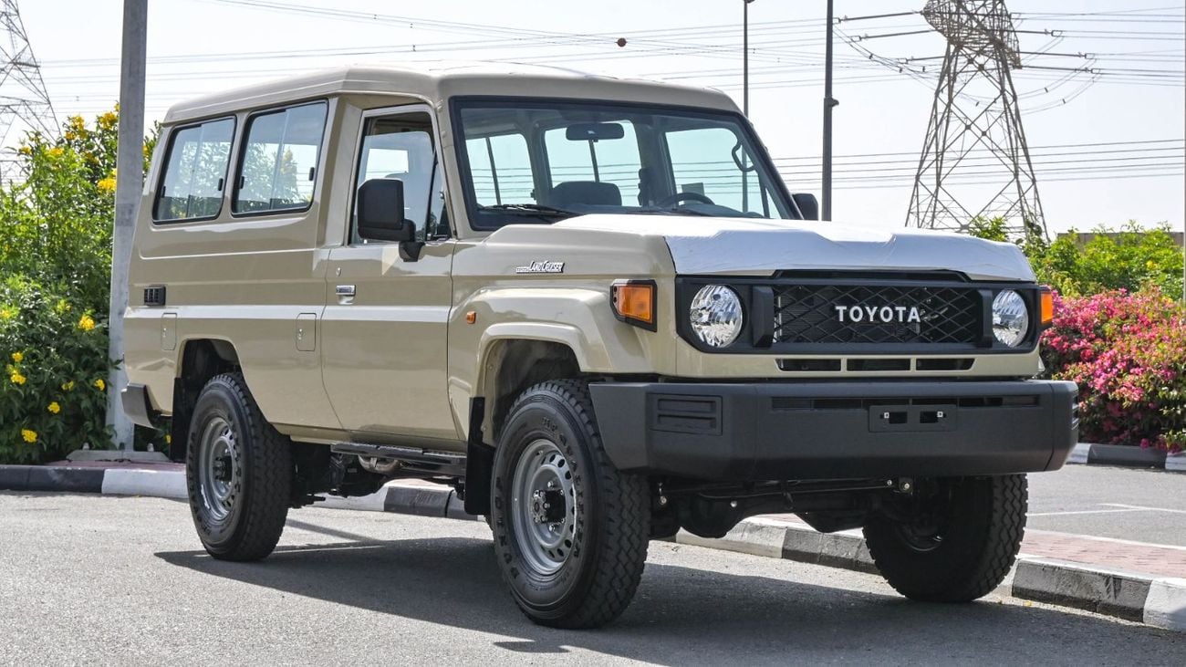 Toyota Land Cruiser 70 ECT0067 - Toyota LC78 Hardtop 3DR - 4.0L Petrol Manual Beige - Basic