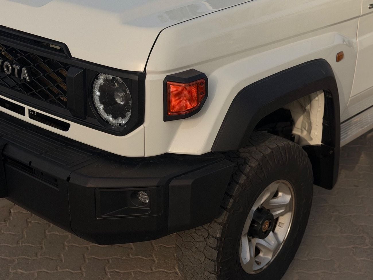 Toyota Land Cruiser GXL export from Australia