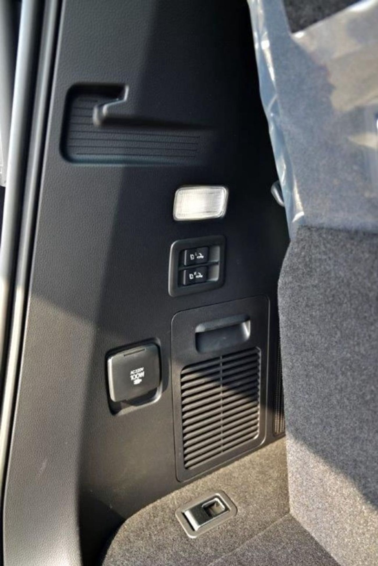 Toyota Land Cruiser VX 3.3L TOYOTA LAND CRUISER 300 VXR V6 3.3L DIESEL TWIN TURBO AUTOMATIC TRANSMISSION