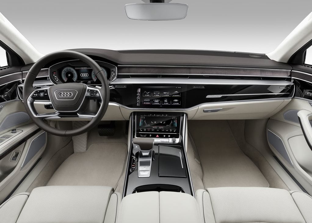 Audi A8 interior - Cockpit