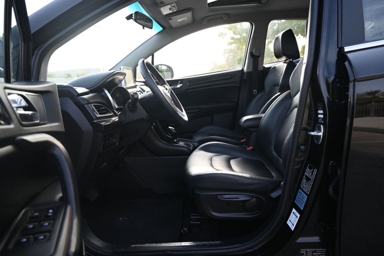 JAC S3 Plus EMI 550 AED - JAC WARRANTY 2028 - JAC S3+ - APPLE CARPLAY - ORIGINAL PAINT - GCC