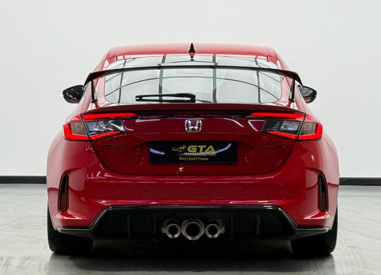 هوندا سيفيك تايب آر 2.0L MT 2023 Honda Civic Type R ,Honda Warranty+Service Contract ,Full Honda Service history ,GCC