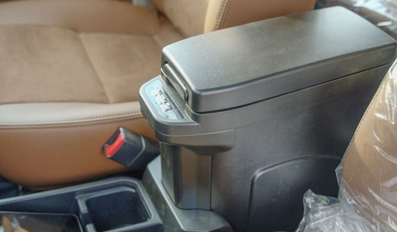 Toyota Land Cruiser 70 2025 Toyota Land Cruiser LC 76 4.0L AT Petrol Full Option with winch